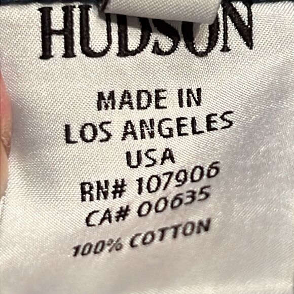 Hudsonβ
jeansβ
- Picture 10 of 13